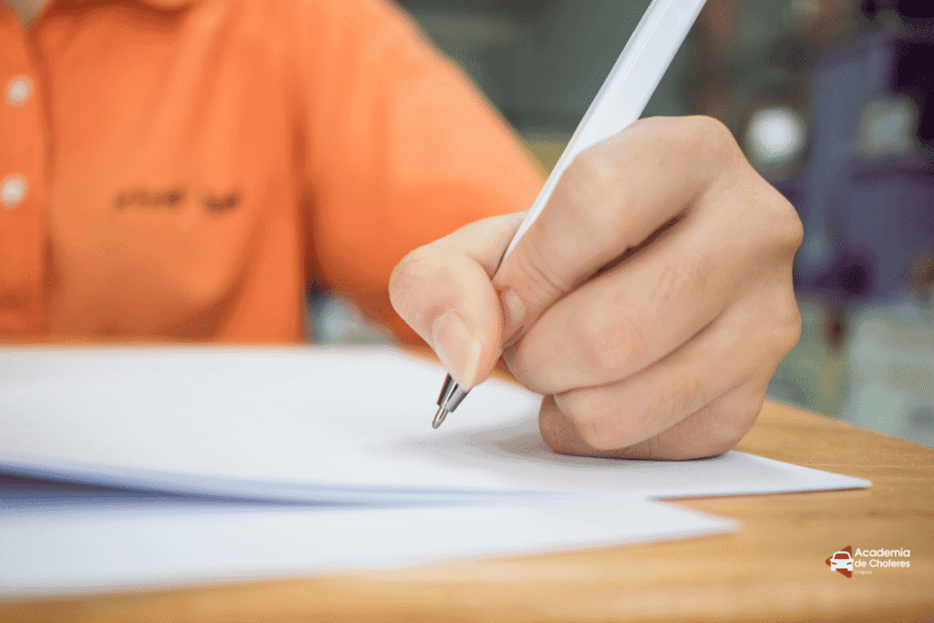 Cuánto estudiar para el examen teórico y cómo organizarte